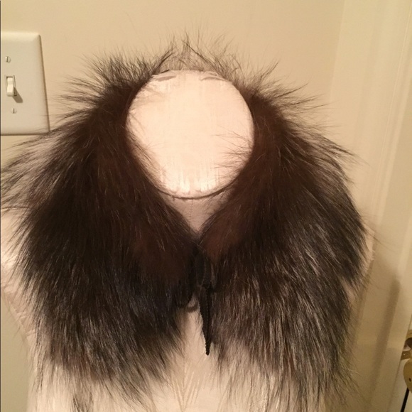 Prada fox scarf/collar yummy - Picture 9 of 9